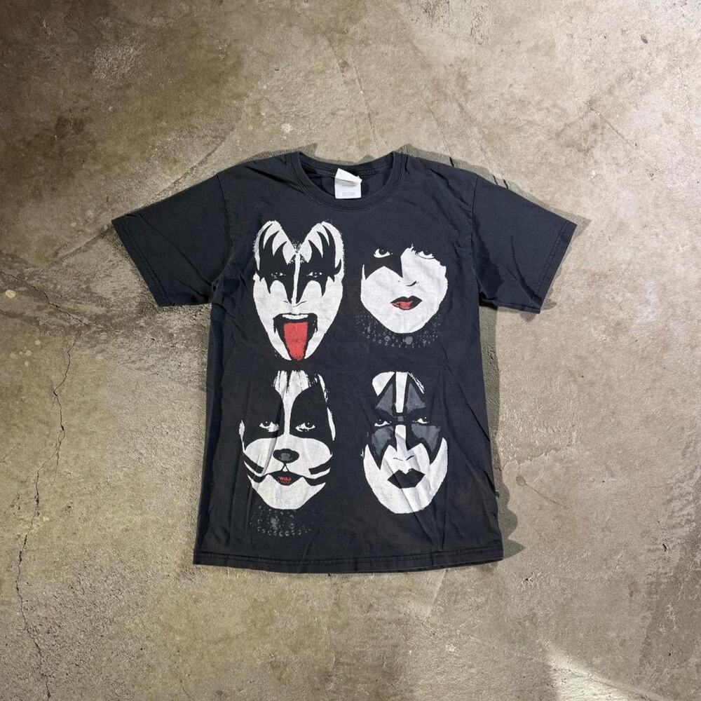 Y2K Black KISS Band Tee